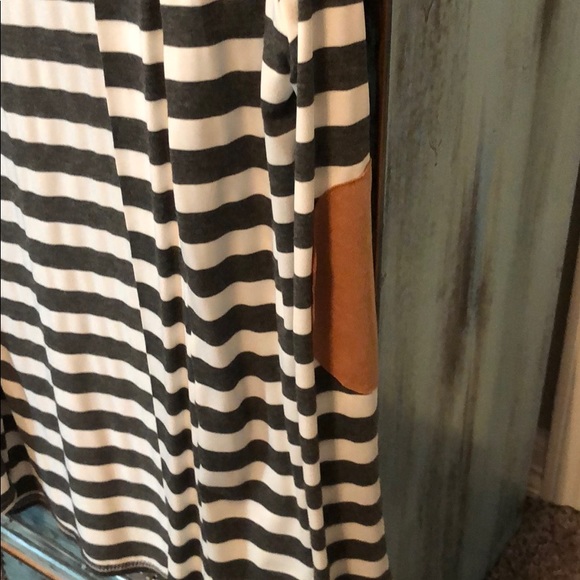 Cardigan - Picture 2 of 2